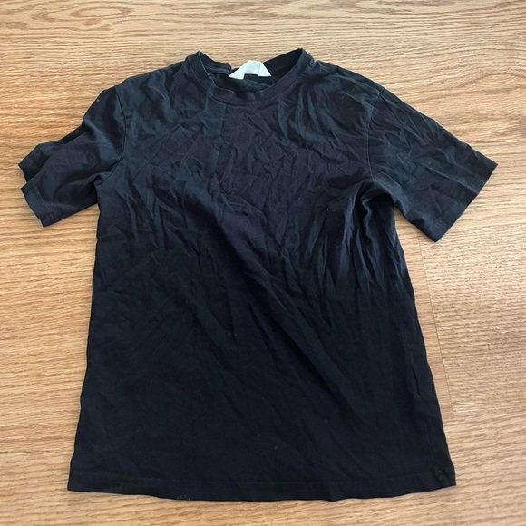 H&M tee bundle - Picture 7 of 10